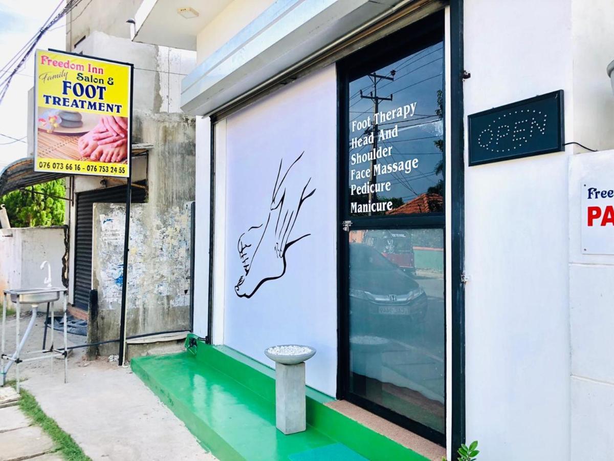 Freedom Inn Negombo Exterior photo