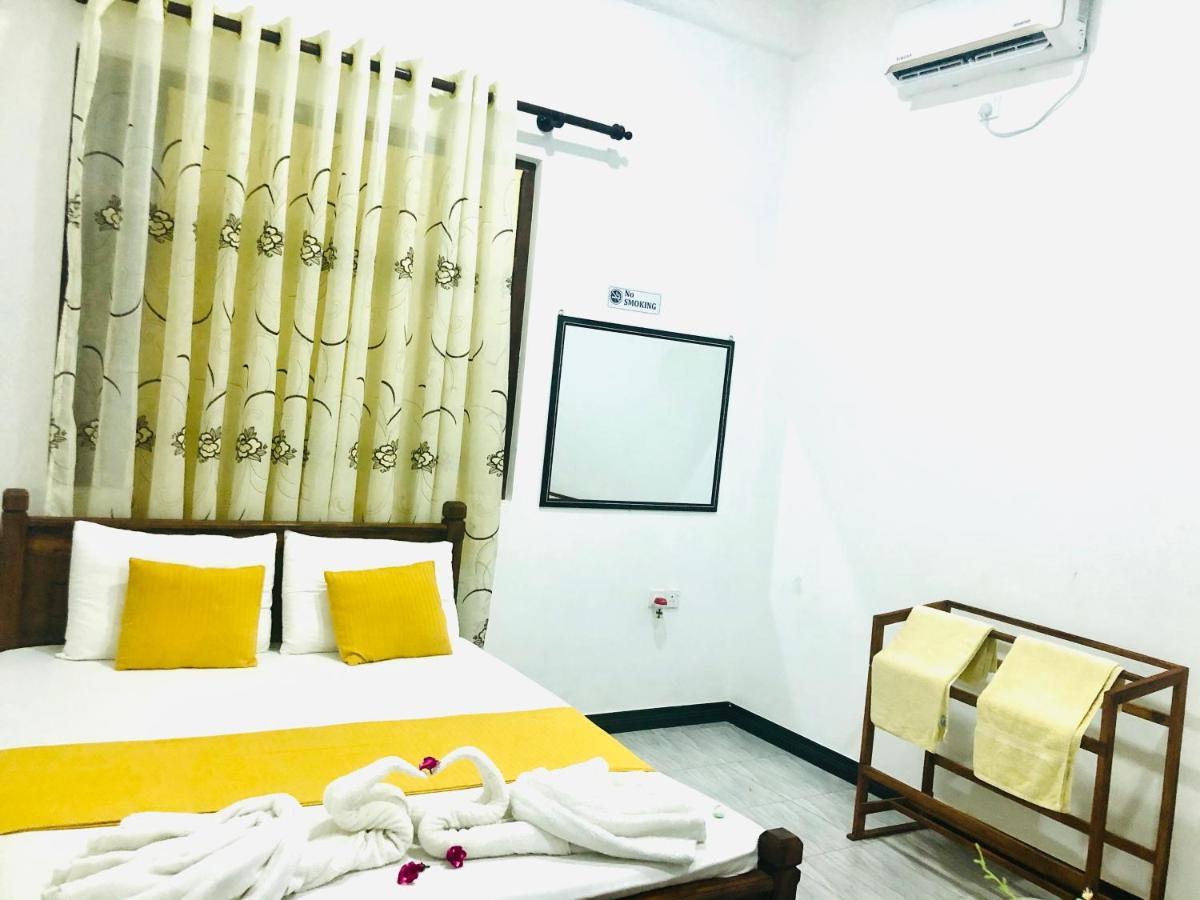 Freedom Inn Negombo Exterior photo